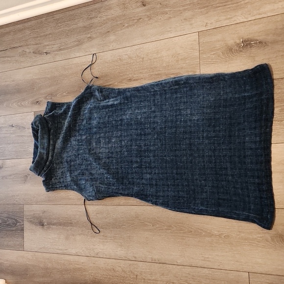 Trac Casual Dress - Picture 1 of 6